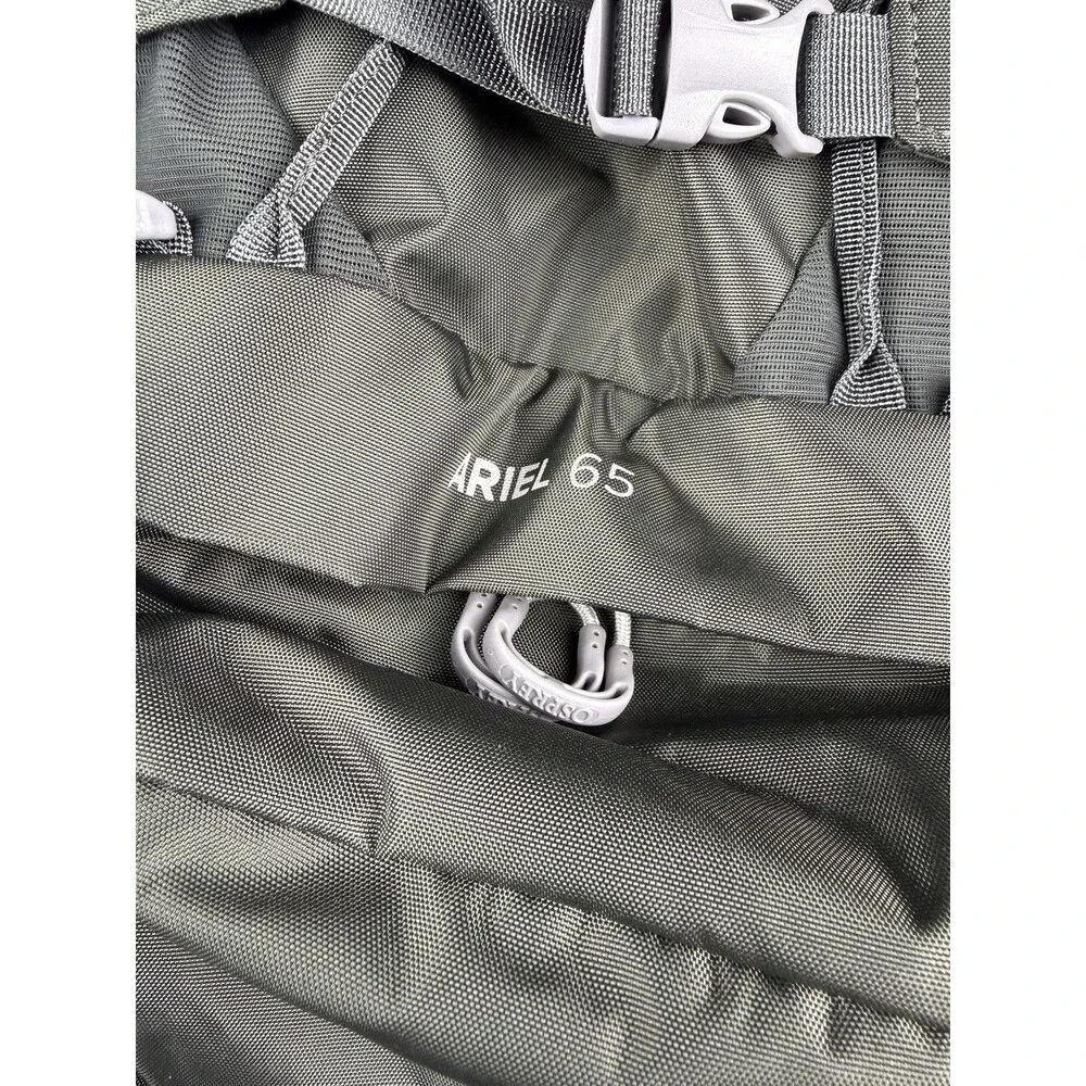 NWT Osprey Ariel 65 L Women’s Hiking Backpack Camping Pack Green Gray 3967 Cu.in - Picture 3 of 16